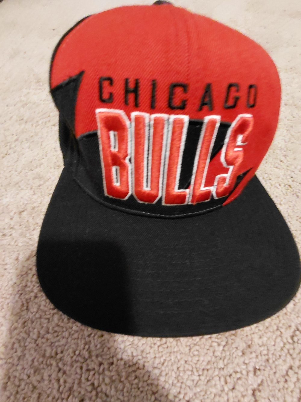 Chicago Bulls Red & Black Snapback Hat